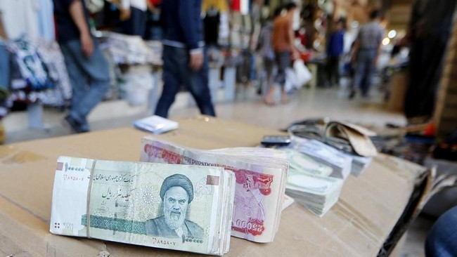 Rial Iran Runtuh, Inflasi 42 Persen Hantam Harga Pangan
